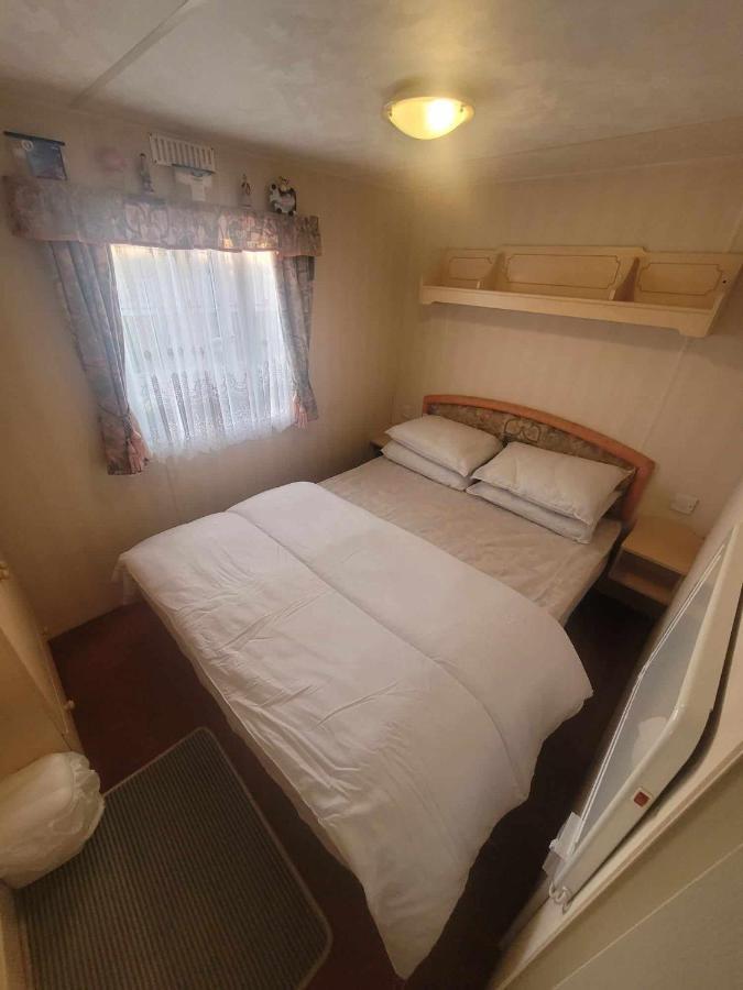 S313 3 Bed Caravan Golden Palm Чапъл Сейнт Лионардс Екстериор снимка